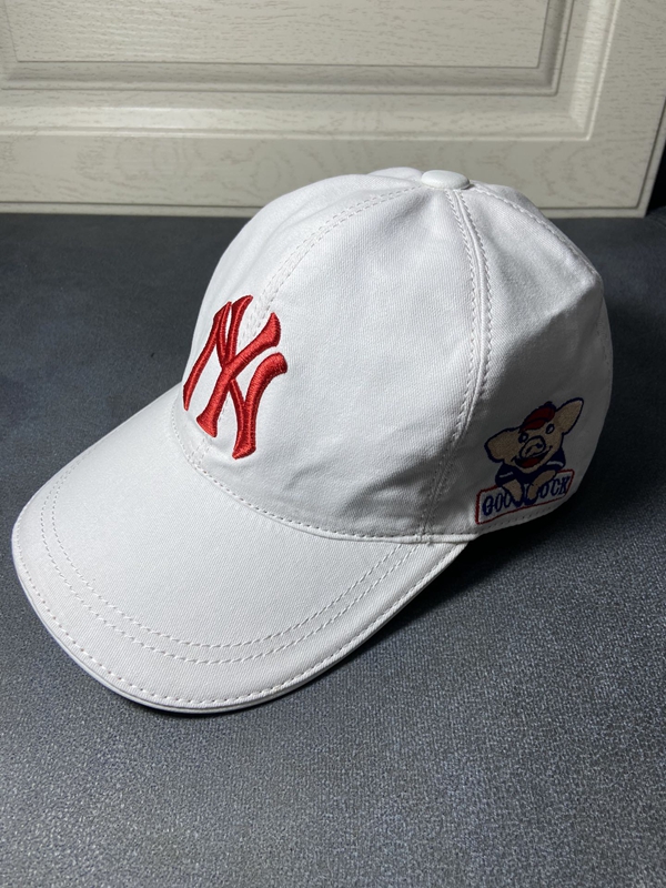 ブランド帽子正面デザイン